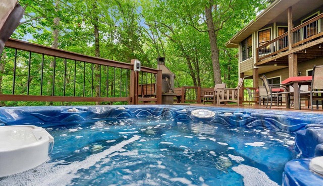 Secluded 40 Acres Near Table Rock, Stunning Views, Games, Community Pool & Car Charger