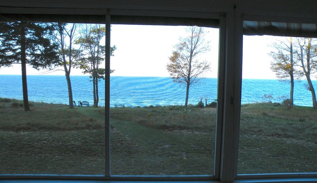 Secluded Lake Michigan Cottage Retreat