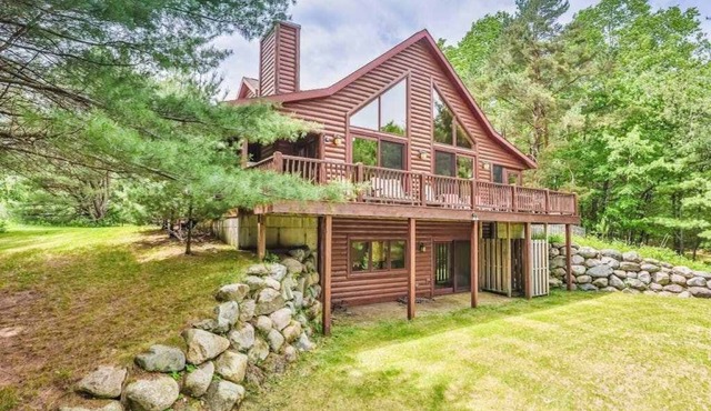 Secluded lakefront cabin with deck, dock, kayak, canoe, & WiFi