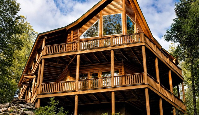 Secluded Mountain Lodge with Game Room