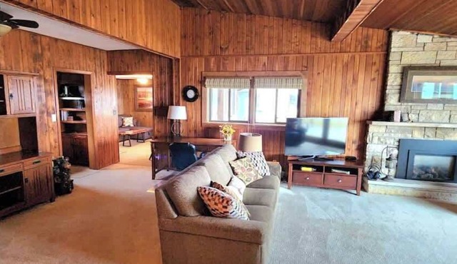 Serene Riverfront Cabin in Wabasha in Wabasha