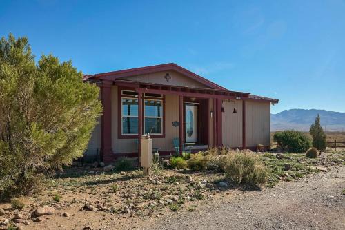 Sky Islands Retreat in Rodeo w/Mountain Views!