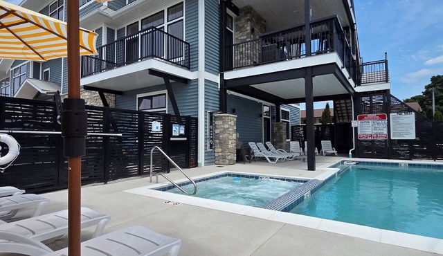 Sleeps 49! 14 bathrooms! 16 bedrooms!