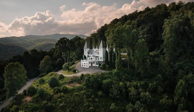 Smithmore Castle [ America's only 5 Star Castle Hotel ]