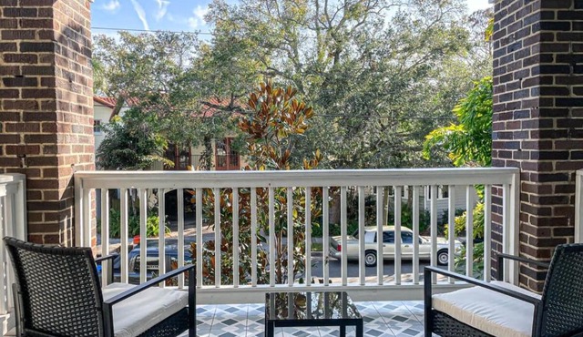 SoHo Escape, Gorgeous Apt in SoHo District