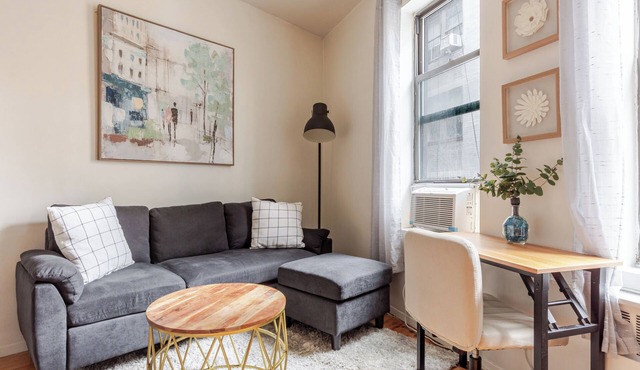 Spacious 2 bed, 1.5 bath unit near Columbia University