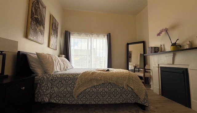 Spacious 3 Bedrooms,2 baths with an Office in the Mission near Castro