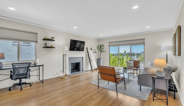 Spacious 4Bedroom/4Bathroom Home Near SF, SFO. Golfing, Beaches & Nature