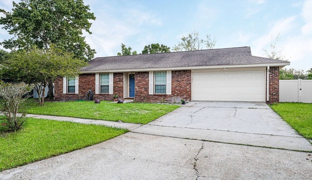 Spacious 4BR/2BA Fam Haven with quick commute