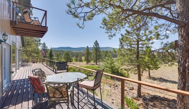 Spacious Mountain Home, 10 Mi to Angel Fire Resort