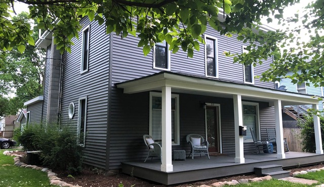 Spacious perfect house to come and ExploreHistorical Tecumseh