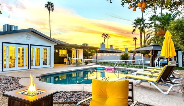 Spacious Scottsdale home with resort yard, heated pool included in price!