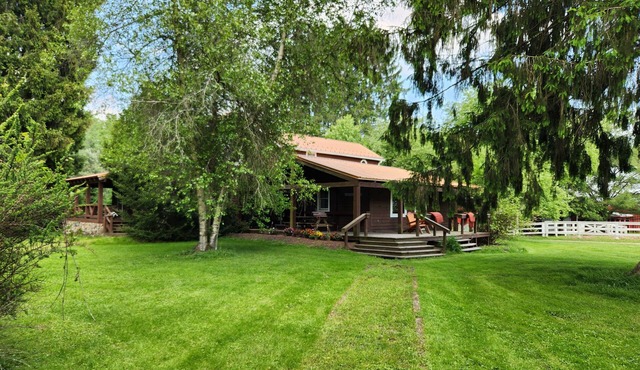 Spacious working horse farm, THE GALLOPING INN, where you can relax and unwind.