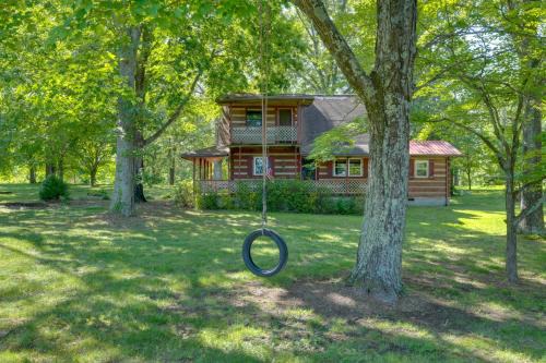 Spacious Yard + Fire Pit: Afton Family Cabin!