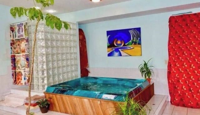 Sports complex w/Hot Tub located near Scheels Sports Park and Lincolns home!
