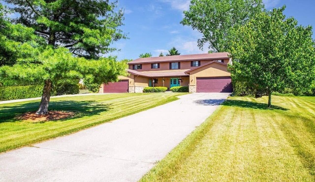 Stay Cozy! Rockford Condo Near Downtown & Dining