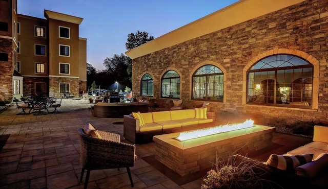 Staybridge Suites Southgate Detroit Area by IHG