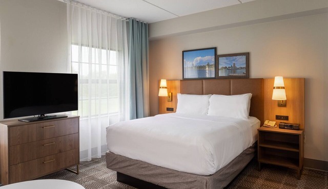 Staybridge Suites West Seneca by IHG