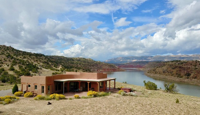 Stellar, Southwest, Luxury home. Extraordinary location on Abiquiu Lake