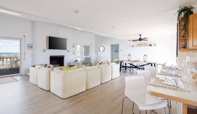 Steps from Surf and Sand in Southold!