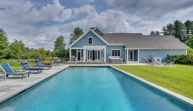Stockbridge Retreat w/Pool & Hot Tub!