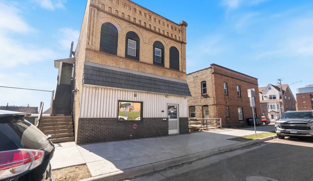 Studio Apartment centrally located in Duluth, MN. Experience ease and accessibility.