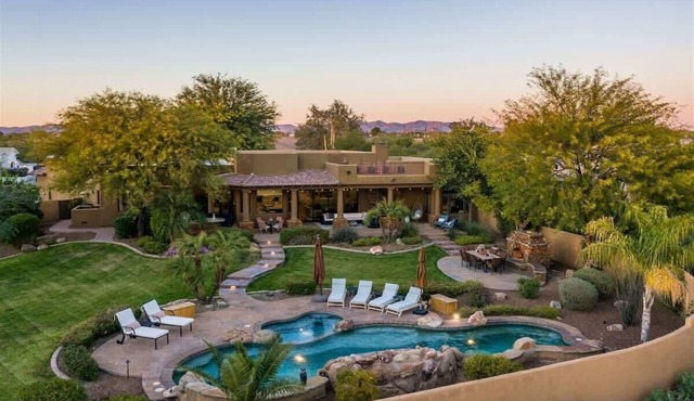 Stylish Arizona Abode - Desert Oasis w/sprawling mtn views