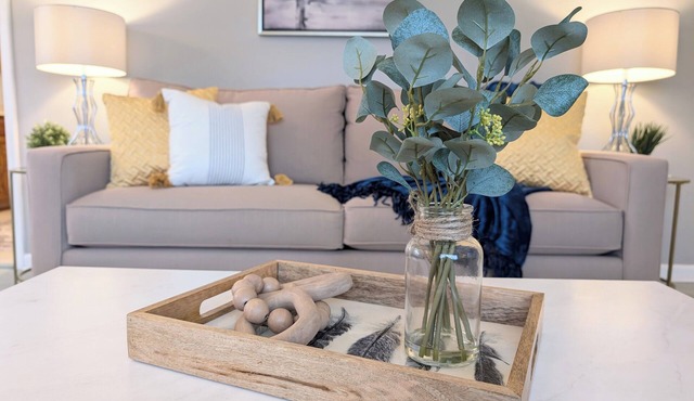 Stylish, comfy 3 bed retreat steps from DTP