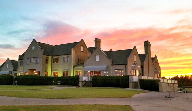Summer Vacation Prime Location Premier Accommodations !🏌️‍♂️🏖 Book Now !