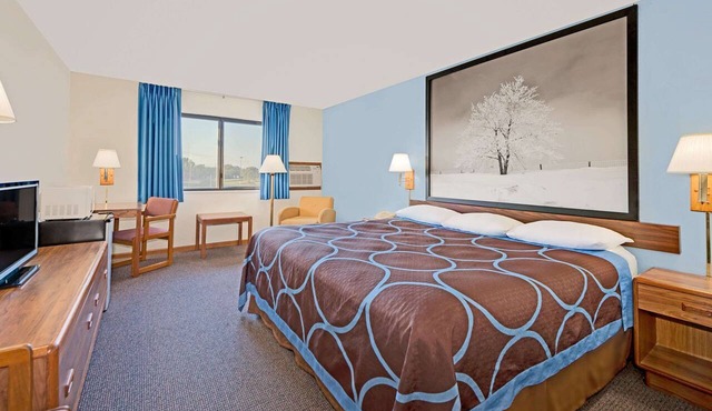 Super 8 by Wyndham Centerville in Centerville