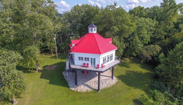 The Iconic Captain's Nest on the Ohio River