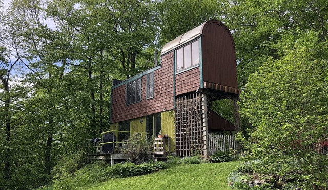 The Mailbox House - get away into nature!