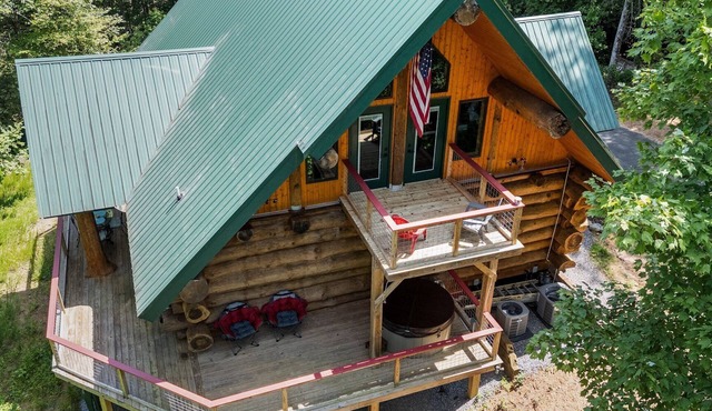 The Missing Peace Cabin - Hot Tub, Private 3BR Mountain Reset Near Pisgah Nat’l