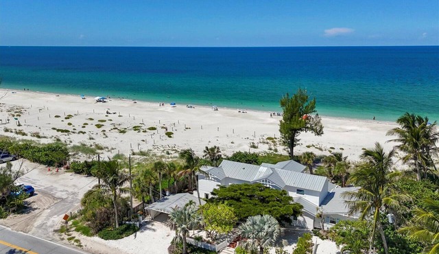 The Range Light Beach House, a 5-bedroom beachfront home in Boca Grande.
