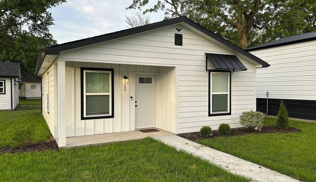 The Relaxing House - Quiet 2 Bedroom Home