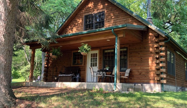Timber Haven - Serene log home getaway with AC, Wi-Fi in NY Finger Lakes