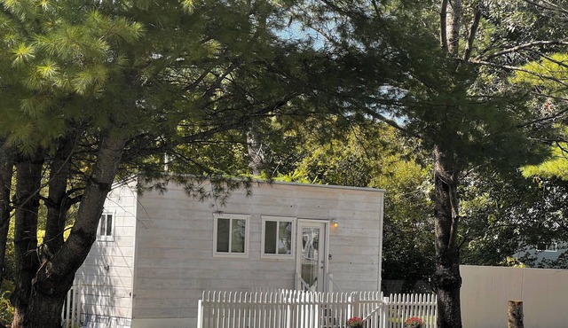 Tiny Home ski Sugarloaf, Saddleback & Sunday River, pet friendly, furnished