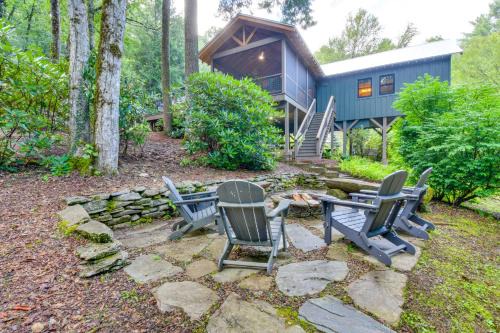 Tranquil Highlands Cottage w/Fire Pit & Stream!