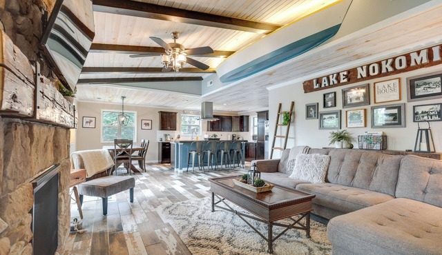 Tranquil Lakefront Cabin: Fire Pit, Grill & Patio