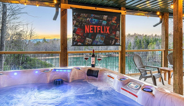 Treetop Lakehouse |Hot Tub+Sauna+Games+Kayak