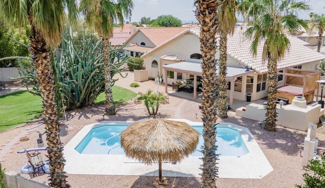 ☀️🌵Tropical Desert Oasis. HEATED Pool & Spa no charge. Private, large yard 🌴🏜