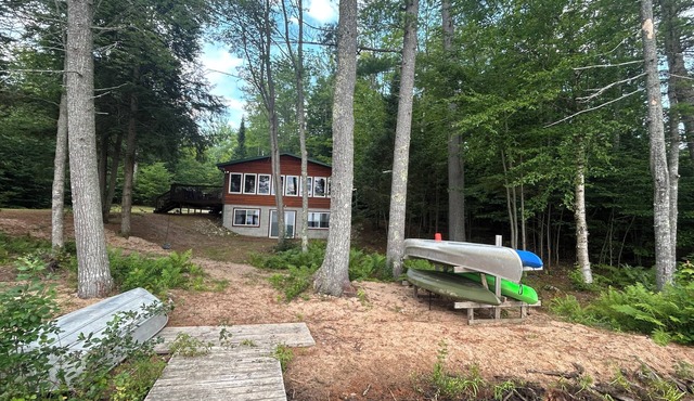 True UP experience awaits you in this comfortable and cozy lakefront home