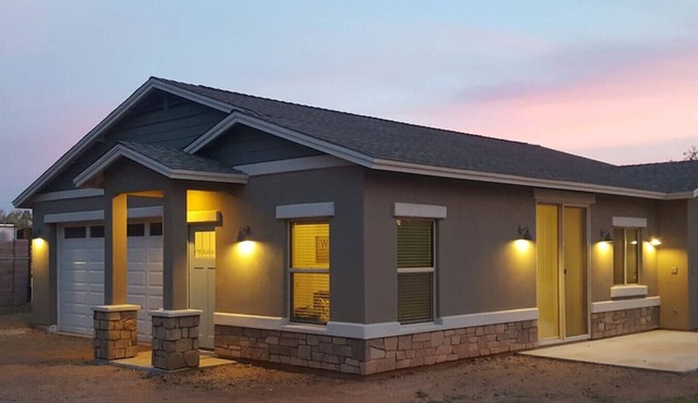 Two Bedroom, clean guest house in Gilbert