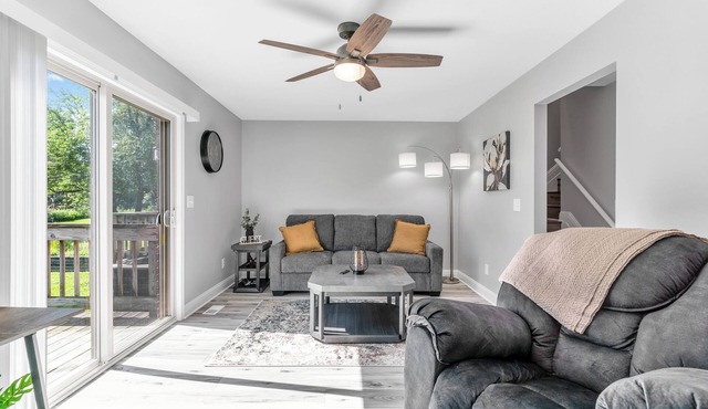 Updated Groveland 2BR/2.5 Bath Townhome- Unit 6645