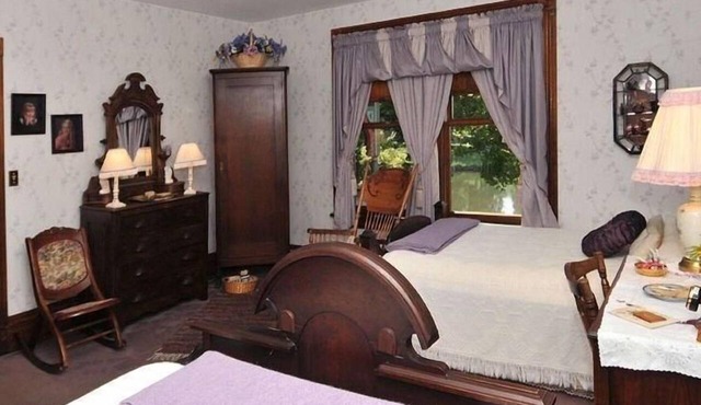 Victorian Loft B & B
