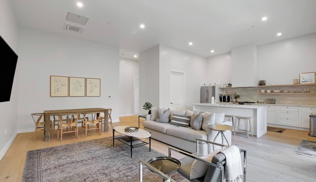 Villa Castillo 4 & 5 (2 villa rental) centrally located downtown, A/C, dog allowed