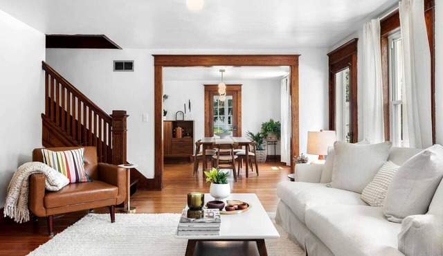 Vintage-Inspired Retreat with Unique Cozy Touches in Bovina, New York
