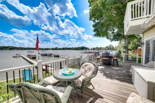 Waterfront ‘Clarklake Escape’ - Deck, Dock & Views