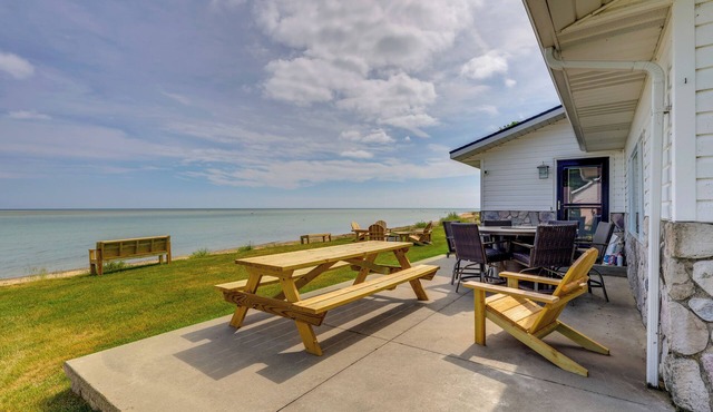 Waterfront Lake Huron Getaway w/Private Beach