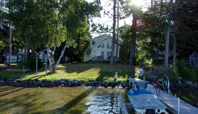 Waterfront Mullet Lake Cottage